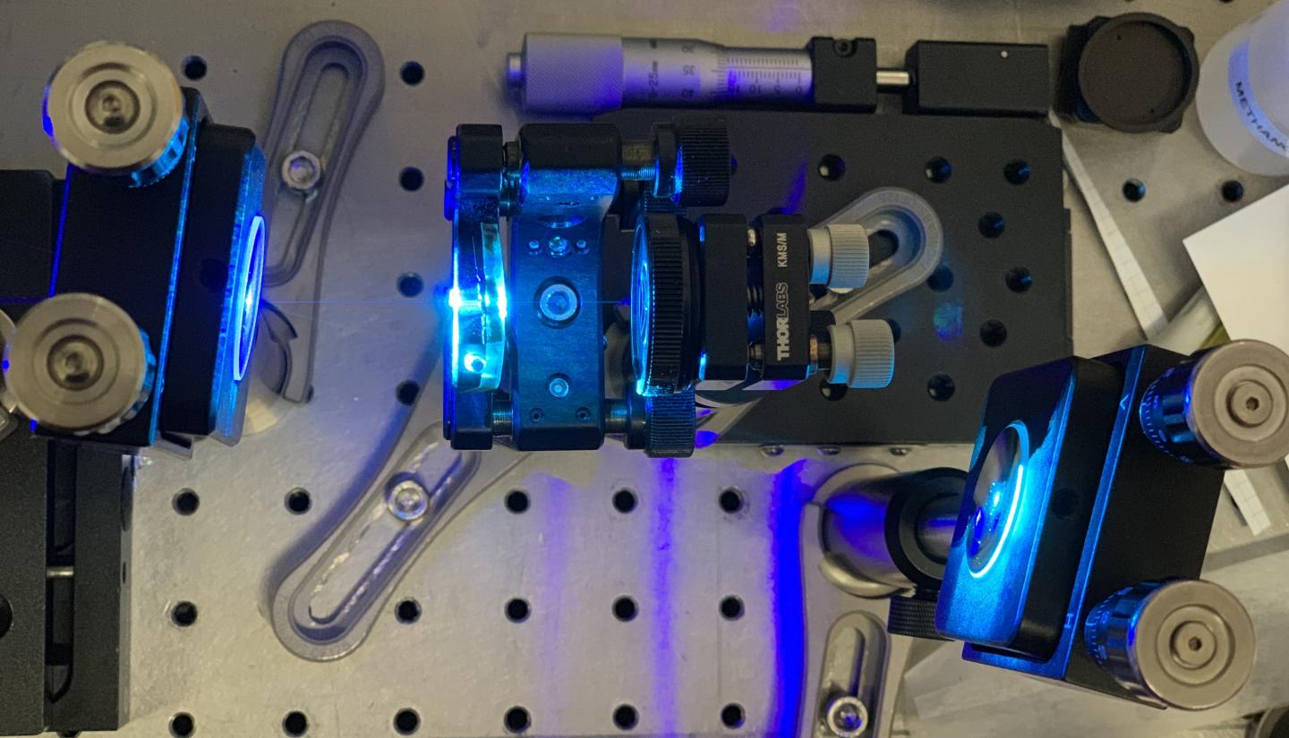 Singular Light: A diamond-based universal multi-mode to single mode laser converter